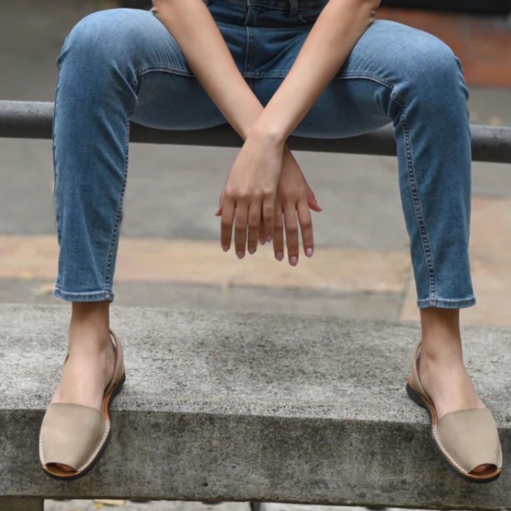 Avarca leather sandals